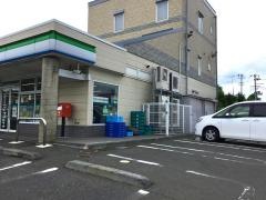 ファミリーマート　盛岡三ツ割店