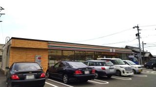 セブンイレブン　豊川桜町店