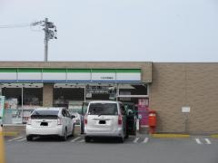 ファミリーマート　たまき野篠店