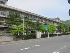岡山小学校