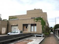 三条市立図書館
