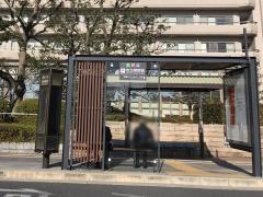「市立病院前」バス停留所