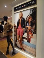 トミー　ヒルフィガー　大丸東京店