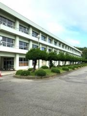 津谷小学校