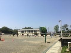 平山小学校