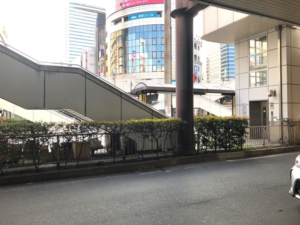 大宮駅西口。