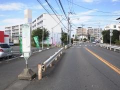「県公社東原団地前」バス停留所