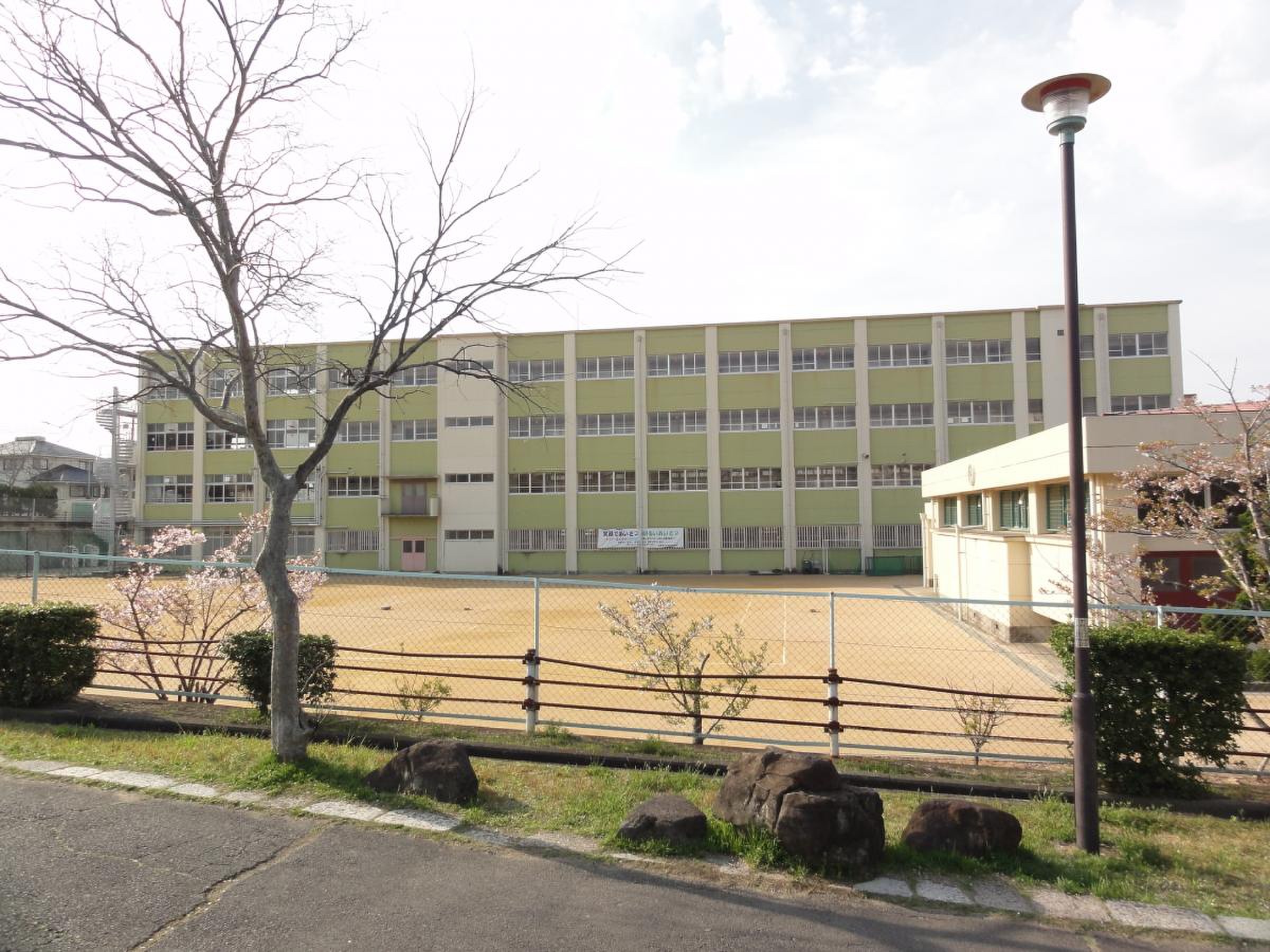 東 落合 中学校