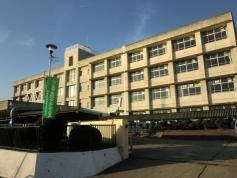 天理市立西中学校