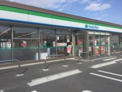 ファミリーマート　セントレア店