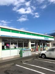ファミリーマート　興津中町店