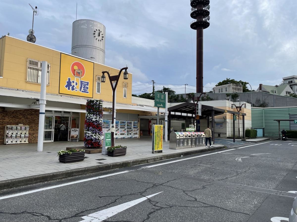 建物の右側半分