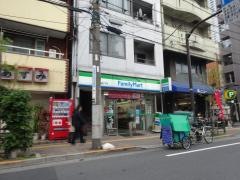 ファミリーマート　墨田太平四丁目店