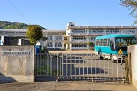 川内小学校