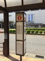 「鶴岡駅前」バス停留所
