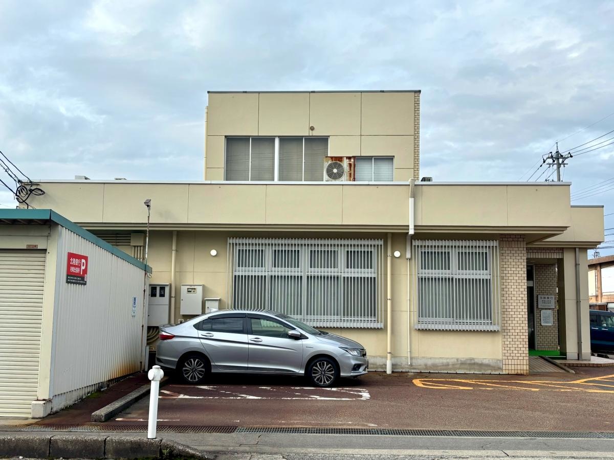 建物正面
