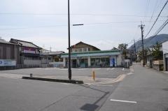 ファミリーマート　香芝二上駅前店