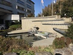 にっしょうかん新館梅松鶴