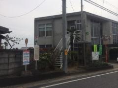 「公民館前」バス停留所