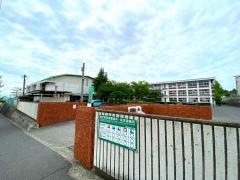 阿品台東小学校