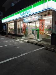 ファミリーマート　片淵店