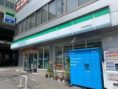 ファミリーマート　大津京駅前店