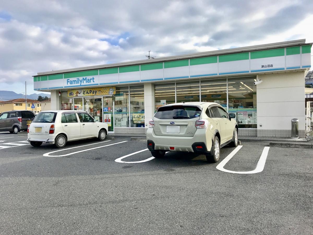 ファミリーマート　津山沼店
