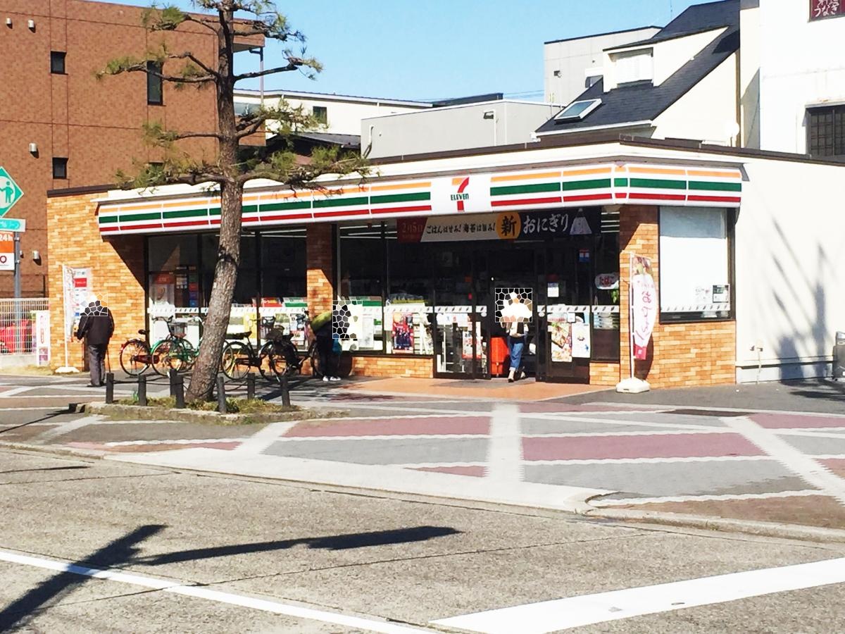 セブンイレブン名古屋中村町７丁目店の外観の様子です。
