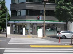 ファミリーマート　魚の棚通店