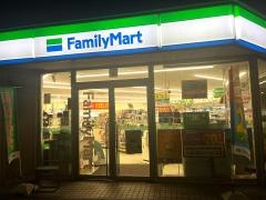 ファミリーマート　魚の棚通店