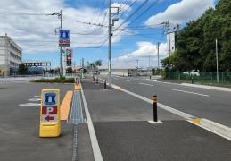 ローソン　綾瀬早川店