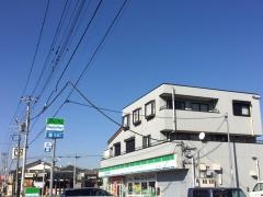 ファミリーマート　なかむらや上尾店