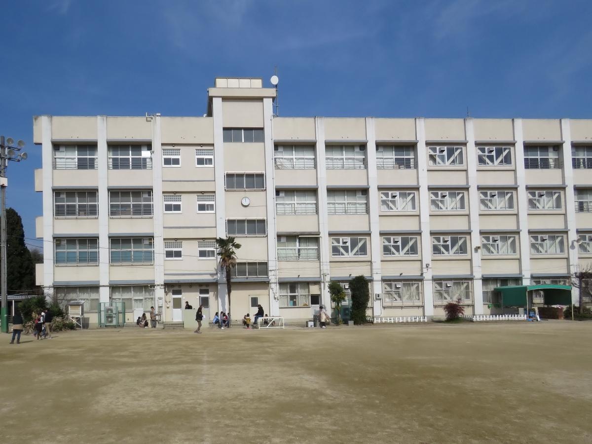 校庭