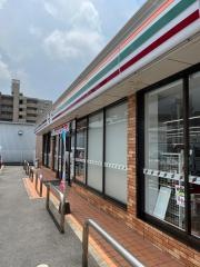 セブンイレブン　八幡鷹の巣3丁目店