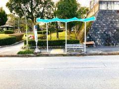 「木津小学校前」バス停留所