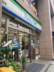ファミリーマート　四谷二丁目店