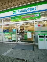 ファミリーマート　広島新天地店