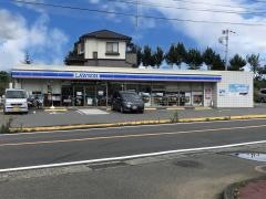 ローソン　韮崎中央公園前店
