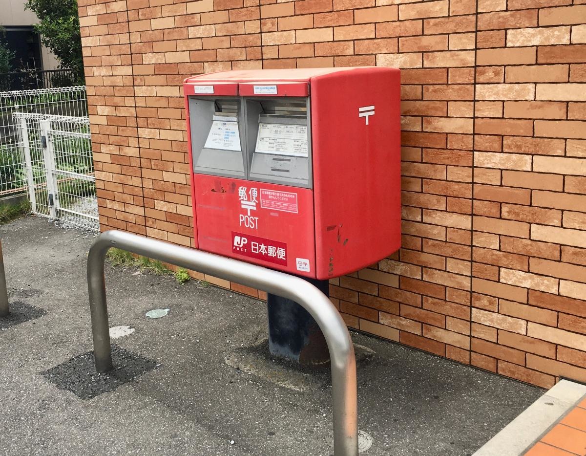 郵便ポスト。