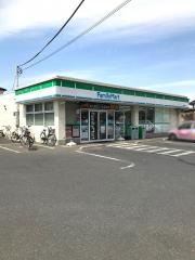 ファミリーマート　大宮御蔵店