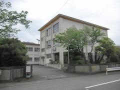 入田小学校