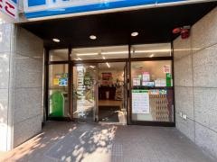 ファミリーマート　烏丸八条口店