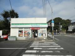 ファミリーマート　蔭山馬堀海岸店