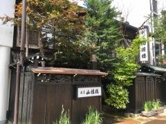 山腰楼