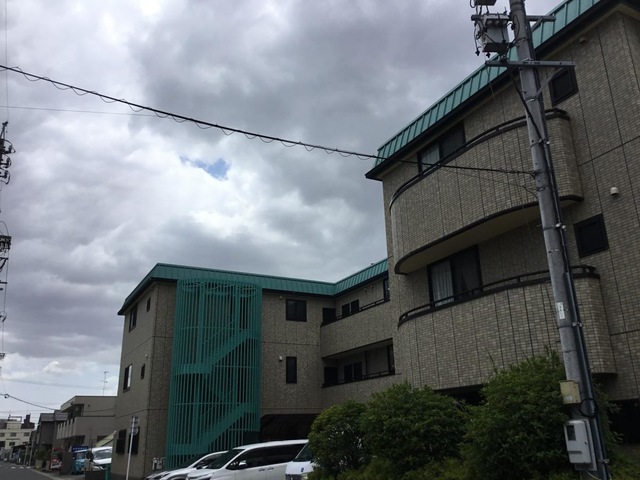 オアシス野並 建物全景
