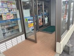 ローソン　南城高平店