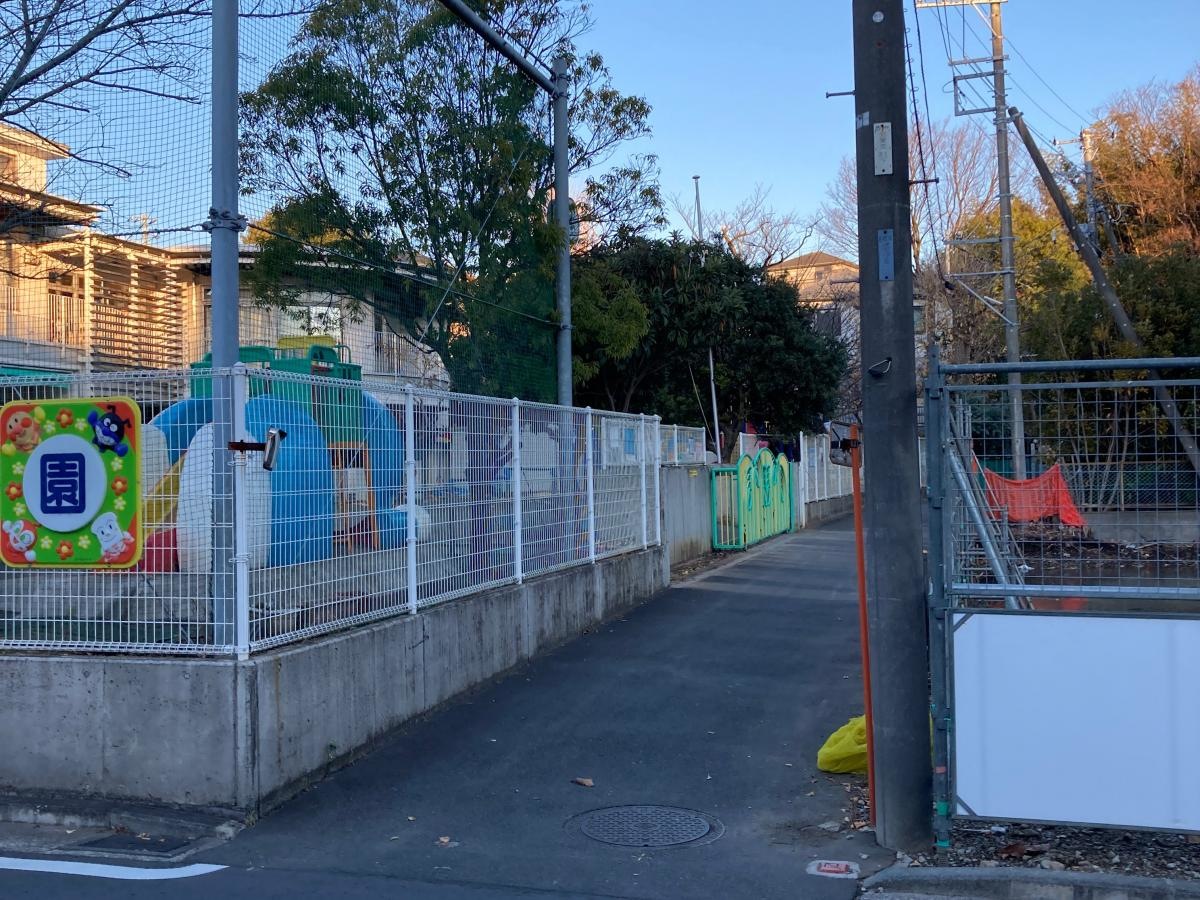 しらかば幼稚園の施設外観です。