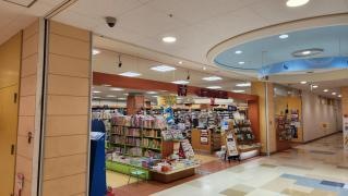 くまざわ書店　綾瀬店