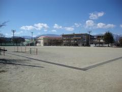 国母小学校