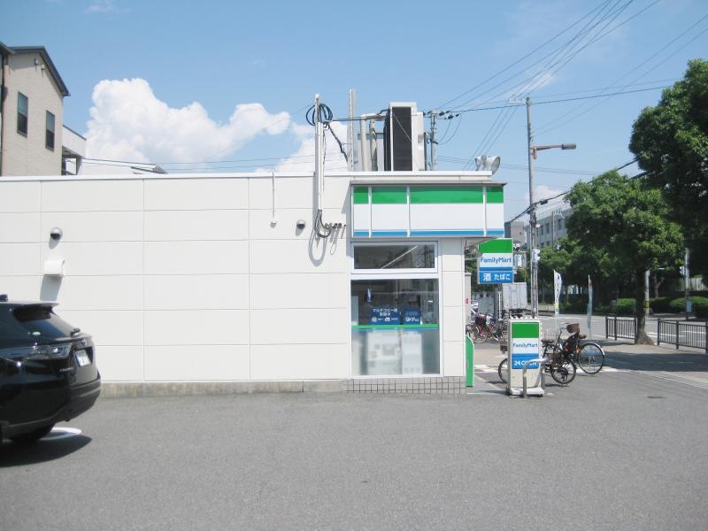 ファミリーマート大正北村店